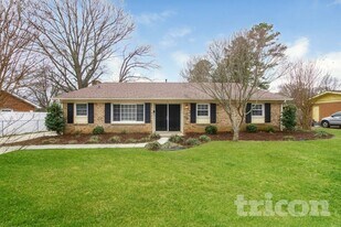 711 Vickery Dr in Charlotte, NC - Building Photo