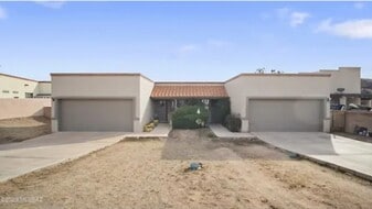 2442 N Alexa Cir in Nogales, AZ - Building Photo
