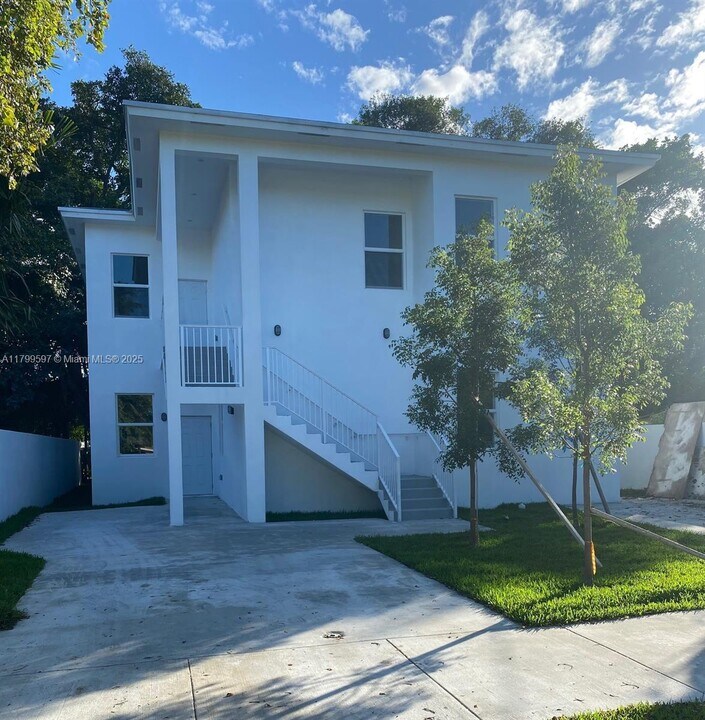 1482 NW 46th St in Miami, FL - Building Photo