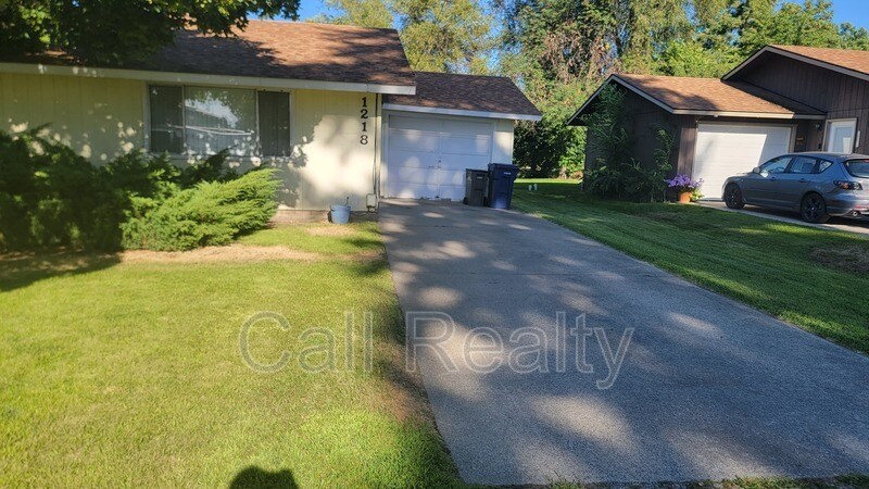 1218 N Greenacres Rd in Spokane Valley, WA - Building Photo