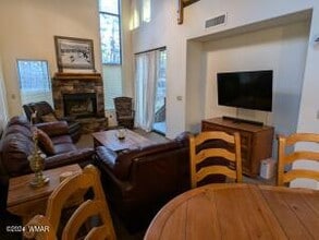 3930 Quail Run in Pinetop, AZ - Foto de edificio - Building Photo