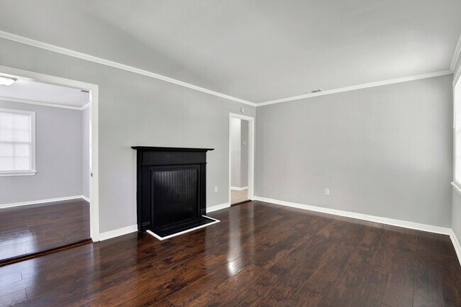 2215 Greenwood St in Savannah, GA - Foto de edificio - Building Photo