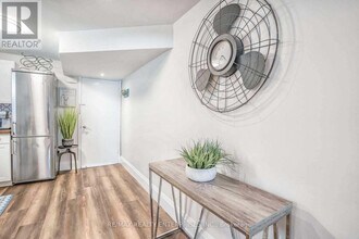 1330 Alexandra Ave in Mississauga, ON - Building Photo - Building Photo