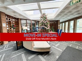 2880 S Locust St in Denver, CO - Building Photo