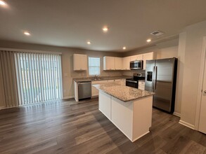 6854 Tarik Ln in Raleigh, NC - Foto de edificio - Building Photo