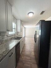 7323 Glen Manor in San Antonio, TX - Building Photo - Building Photo