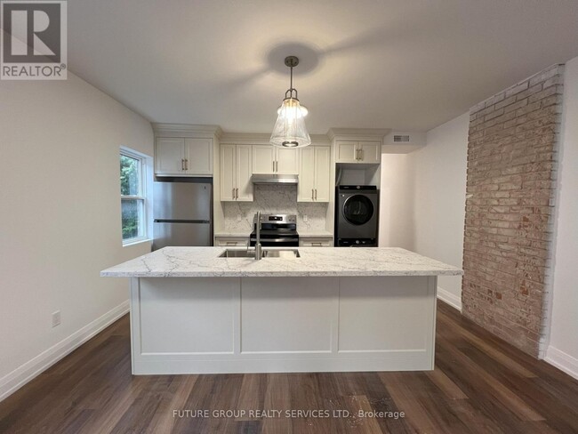 property at 4876-4876 Simcoe St