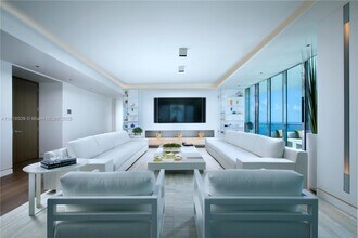 19575 Collins Ave, Unit 39 in Sunny Isles Beach, FL - Building Photo - Building Photo