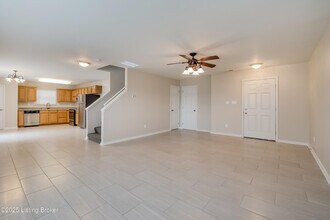 9707 Evanwood Ct in Louisville, KY - Building Photo - Building Photo