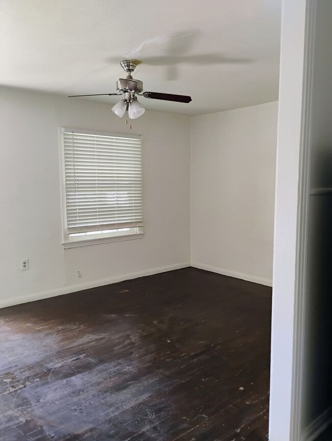 915 Mimosa St in Killeen, TX - Building Photo - Building Photo