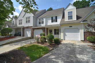 8339 Christmas Ct in Charlotte, NC - Building Photo - Building Photo