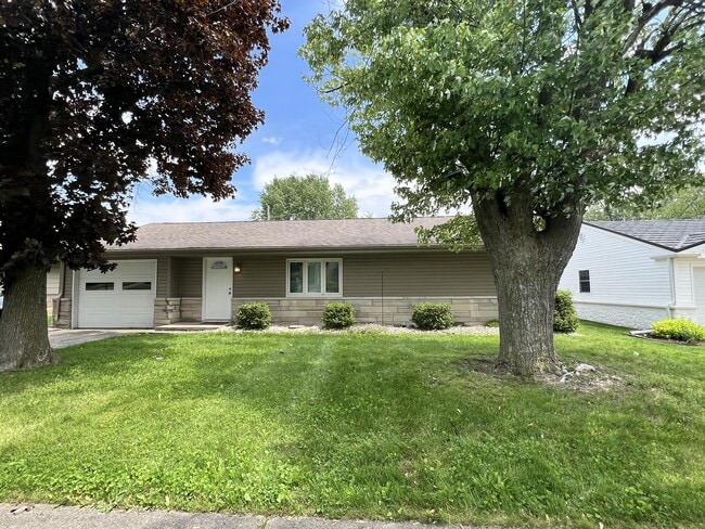 property at 406 Magnolia Dr