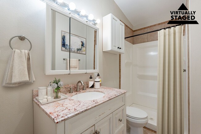 Paradise Valley Apartments in Phoenix, AZ - Building Photo - Interior Photo
