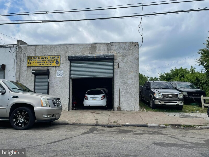 2046 N Van Pelt St in Philadelphia, PA - Building Photo