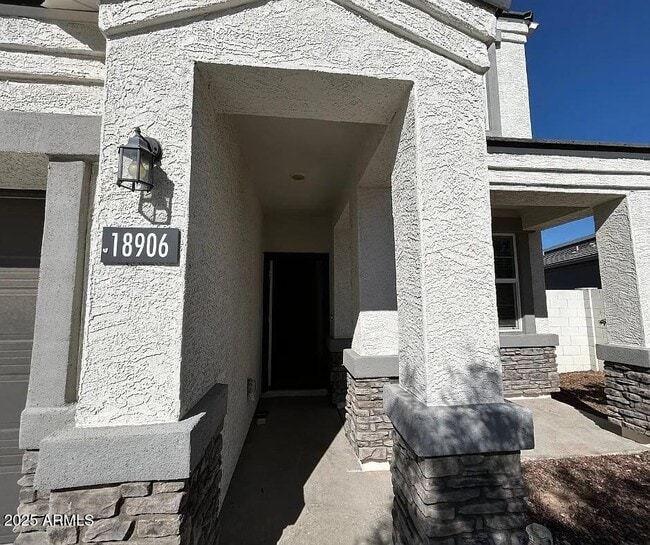 18906 W Woodlands Ave in Buckeye, AZ - Building Photo - Building Photo