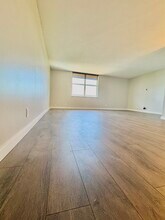 1050 SE 15th St, Unit 604 in Fort Lauderdale, FL - Building Photo - Building Photo