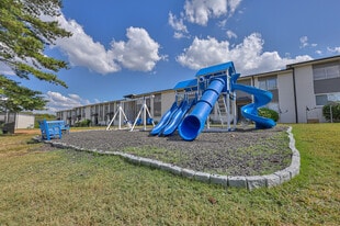 Avery Apartments in Nashville, TN - Building Photo