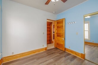 547 Jefferson St in Oshkosh, WI - Building Photo - Building Photo