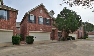 1515 Olive Park in Houston, TX - Building Photo - Building Photo