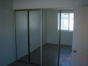 574 Greystone Ln, Unit #4 in Hemet, CA - Foto de edificio - Building Photo