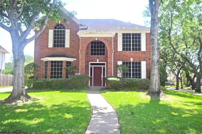 property at 2447 Edgewood Dr