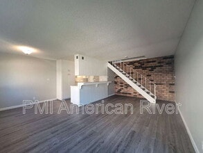 9045 Montoya St in Sacramento, CA - Building Photo - Building Photo