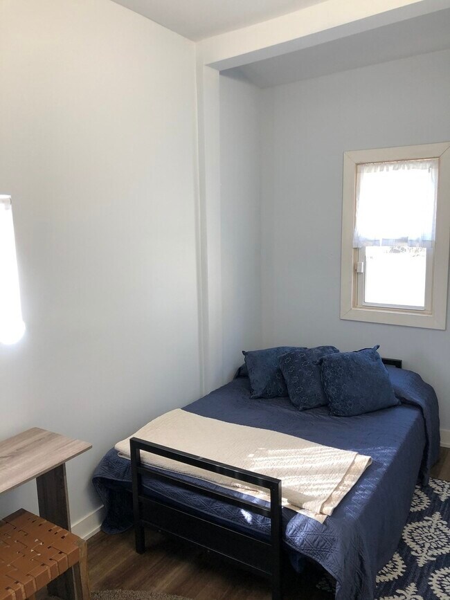 6744 S St Lawrence Ave-Unit -2 in Chicago, IL - Building Photo - Building Photo