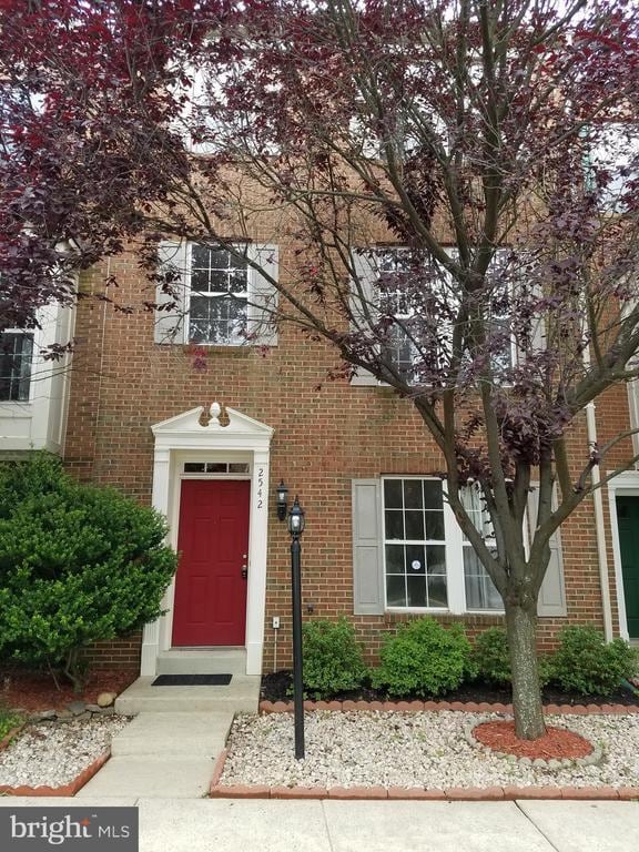 property at 2542 Banshire Dr