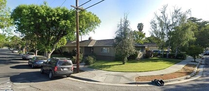 245 Alviso St in Santa Clara, CA - Foto de edificio - Building Photo