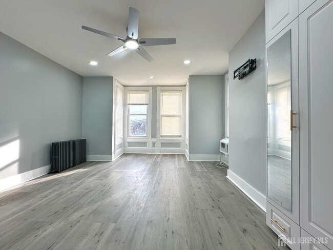 209 New St in New Brunswick, NJ - Building Photo - Building Photo