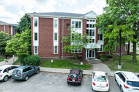 EnVision Apartments in Akron, OH - Foto de edificio - Primary Photo