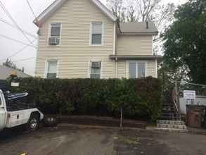 15 Taff Ave in Stamford, CT - Building Photo - Building Photo