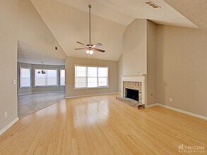 125 Lassiter Dr in Covington, GA - Foto de edificio - Building Photo