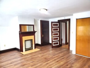 237 W 21st St, Unit 3 in Erie, PA - Building Photo - Building Photo