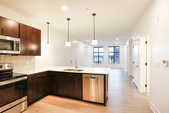 Capitol Place Apartments in Omaha, NE - Building Photo - Interior Photo