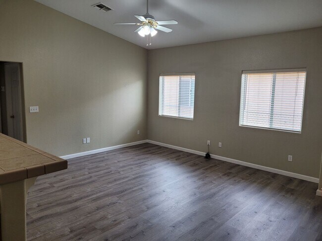 1495 Verde Dr in Bullhead City, AZ - Building Photo - Building Photo