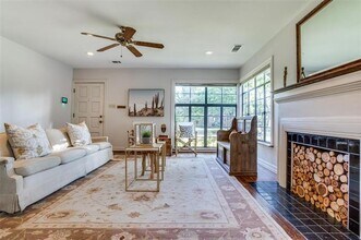 5225 Vickery Blvd in Dallas, TX - Building Photo - Building Photo