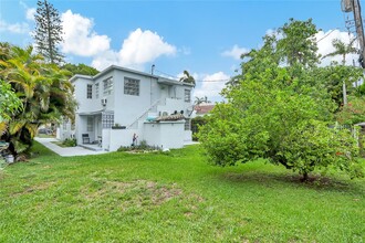 1730 Marseille Dr in Miami Beach, FL - Building Photo - Building Photo