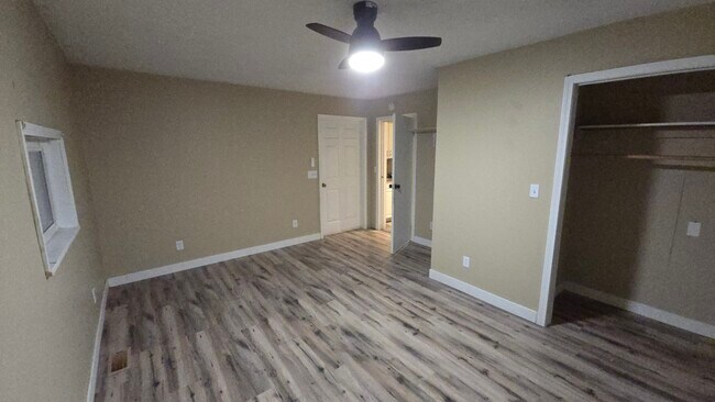 201 Mcleansboro St in Benton, IL - Building Photo - Building Photo