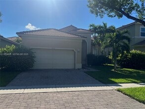 2217 NE 41st Ave in Homestead, FL - Foto de edificio - Building Photo