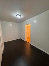 3711 S Western Ave in Los Angeles, CA - Building Photo - Building Photo