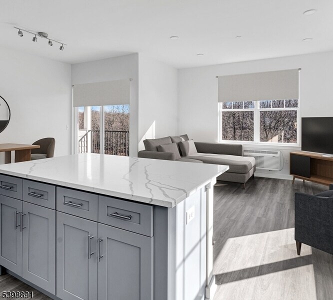 9 Hellers Ln in Jefferson, NJ - Foto de edificio