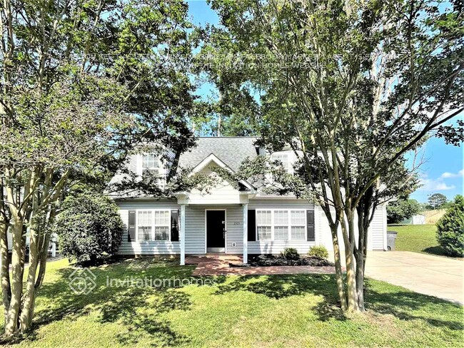 property at 1303 Oakshade Ave