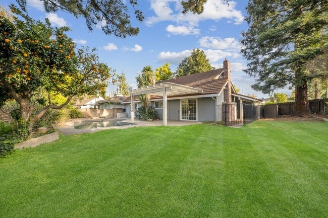 5140 Oak Point Way in Fair Oaks, CA - Building Photo - Building Photo