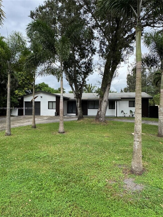 11811 NW 5th Ct in Plantation, FL - Building Photo - Building Photo