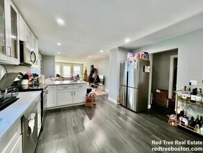 159 Hillside St, Unit 2 in Boston, MA - Foto de edificio - Building Photo