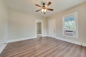 511 Lansing St in Dallas, TX - Building Photo - Building Photo