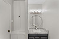 3926 Millrock Cir photo'