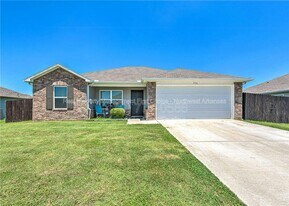 716 NW 70th Ave in Bentonville, AR - Building Photo