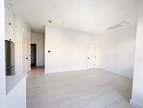 173 Maverick St in Boston, MA - Building Photo - Building Photo